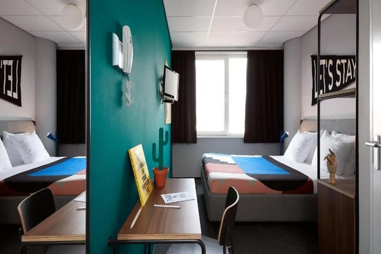 The Social Hub Amsterdam West Hotel 3*,